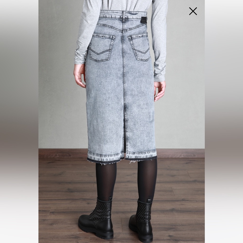 SOLD! On eBay Max Mara Marella Sport Denim Cut-Label Pencil Skirt.Sz:IT40 - Picture 3 of 15